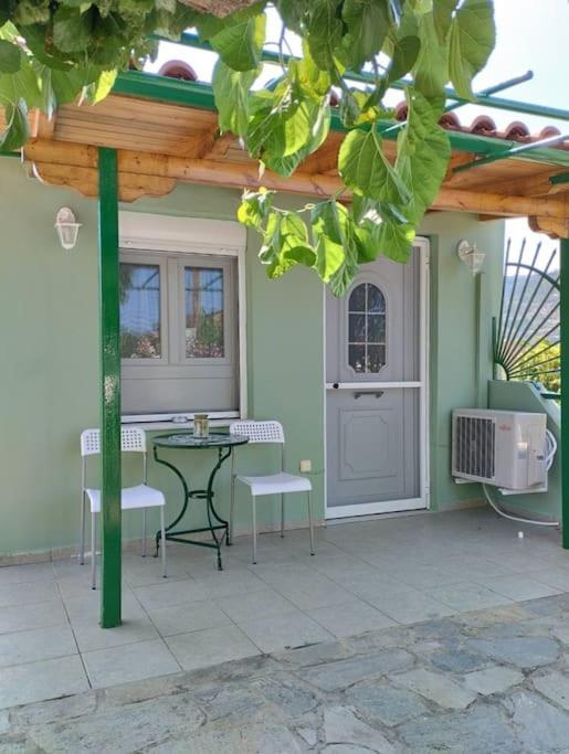 Lovely Guesthouse On The Beach Agia Anna  Exterior foto