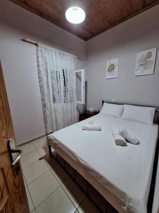 Lovely Guesthouse On The Beach Agia Anna  Exterior foto